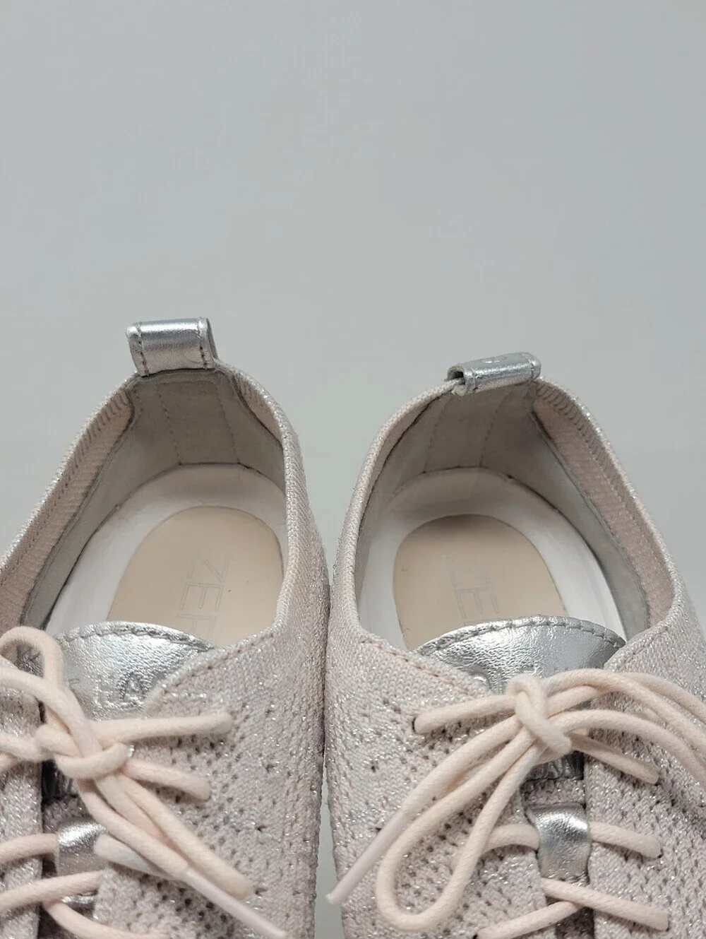 Cole Haan Zerogrand Women's Size 7.5 B Sneakers Silver Metallic W10963 Pre-owned